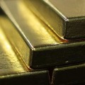 What is the average 10 year return on gold?